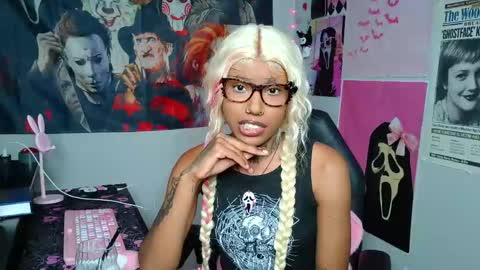 Spookie Baddie online show from May 7, 2:06 am