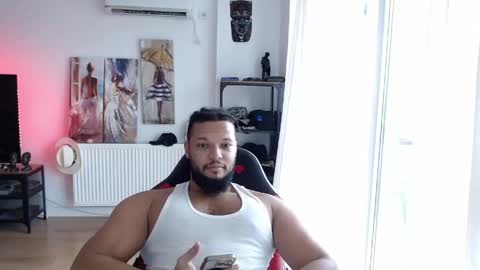Snapshot of 0_kingsley chatting on April 19, 3:33 pm Kingsley online show from April 19, 3:33 pm