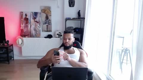 Snapshot of 0_kingsley chatting on April 19, 6:10 pm Kingsley online show from April 19, 6:10 pm