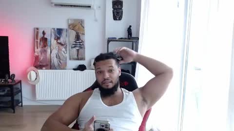 Snapshot of 0_kingsley chatting on April 22, 12:39 pm Kingsley online show from April 22, 12:39 pm