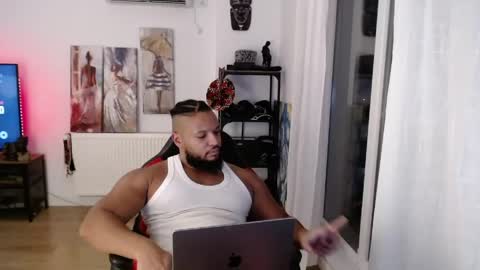 Snapshot of 0_kingsley chatting on April 29, 10:16 pm Kingsley online show from April 29, 10:16 pm