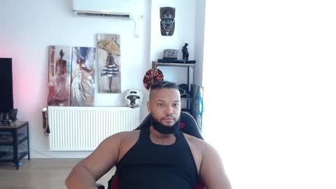 Snapshot of 0_kingsley chatting on May 4, 12:56 pm Kingsley online show from May 4, 12:56 pm