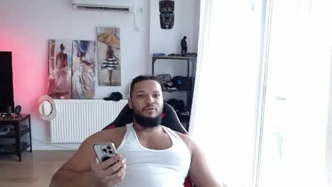 Snapshot of 0_kingsley chatting on May 20, 12:22 pm Kingsley online show from May 20, 12:22 pm
