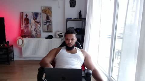 Snapshot of 0_kingsley chatting on May 22, 3:28 pm Kingsley online show from May 22, 3:28 pm