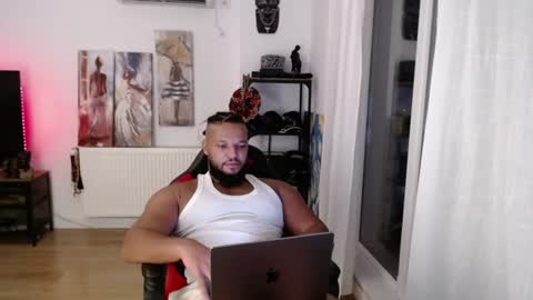 Snapshot of 0_kingsley chatting on June 15, 2:03 am Kingsley online show from June 15, 2:03 am