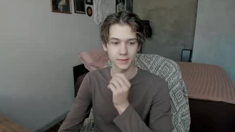 Snapshot of 0verlandd chatting on May 1, 4:50 am Adam online show from May 1, 4:50 am