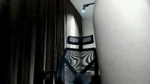 Snapshot of 0verlandd chatting on June 9, 5:02 pm Adam online show from June 9, 5:02 pm