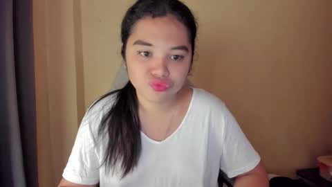 0wwlo0k online show from February 7, 5:22 am