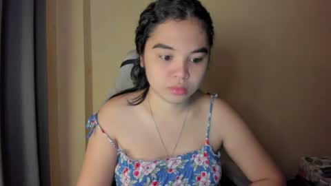 0wwlo0k online show from June 13, 9:18 am