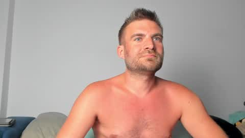 10in_deluxe online show from June 5, 7:41 pm