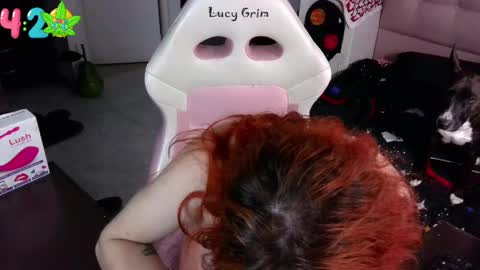 111lucygrim111 online show from January 25, 1:54 am