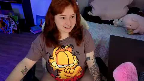 Snapshot of 111lucygrim111 chatting on June 23, 11:25 pm 111lucygrim111 online show from June 23, 11:25 pm