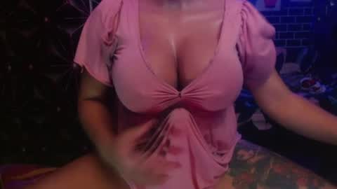 Snapshot of 11inchmonstercock4u chatting on June 24, 2:32 am i am trixie im Your Selfsucking Mistress online show from June 24, 2:32 am