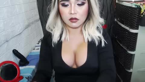 Snapshot of 12inchsexyanacodats chatting on October 3, 1:24 am sexy kia online show from October 3, 1:24 am