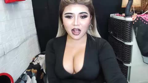 Snapshot of 12inchsexyanacodats chatting on November 7, 2:00 am sexy kia online show from November 7, 2:00 am