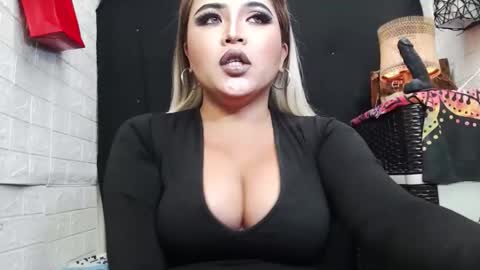 Snapshot of 12inchsexyanacodats chatting on November 23, 11:26 pm sexy kia online show from November 23, 11:26 pm