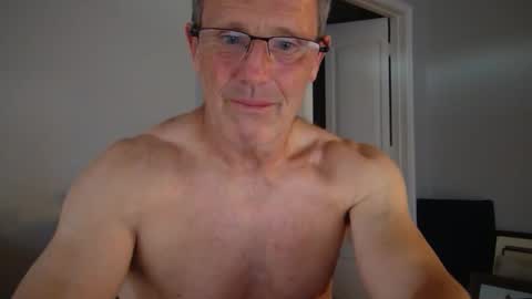 Snapshot of 13glanmorfa chatting on February 10, 10:36 pm 13glanmorfa online show from February 10, 10:36 pm