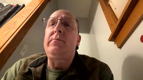 Snapshot of 16510 chatting on February 22, 2:45 am 16510 online show from February 22, 2:45 am