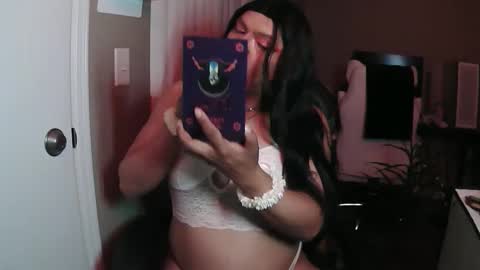 Snapshot of 17carrjo974416 chatting on April 26, 1:47 am 17carrjo974416 online show from April 26, 1:47 am