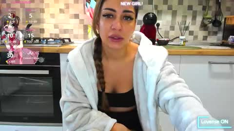 Snapshot of 18belleskinny chatting on October 3, 8:22 am 18belleskinny online show from October 3, 8:22 am