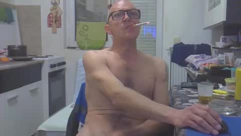 Snapshot of 1973man chatting on March 20, 11:09 pm 1973man online show from March 20, 11:09 pm