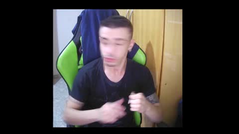 Snapshot of 1good_vibes1 chatting on February 16, 10:32 am 1good_vibes1 online show from February 16, 10:32 am