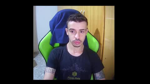 Snapshot of 1good_vibes1 chatting on February 22, 10:42 pm 1good_vibes1 online show from February 22, 10:42 pm