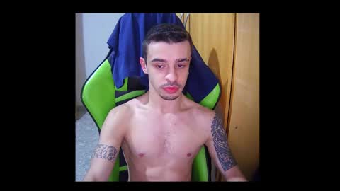 Snapshot of 1good_vibes1 chatting on March 10, 9:21 am 1good_vibes1 online show from March 10, 9:21 am