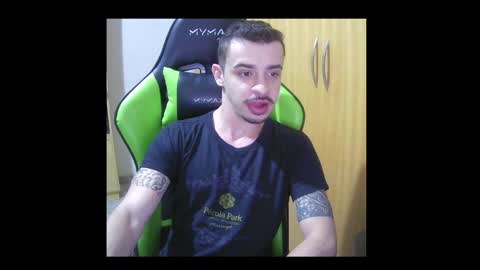 Snapshot of 1good_vibes1 chatting on October 19, 3:40 am 1good_vibes1 online show from October 19, 3:40 am