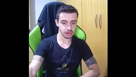 Snapshot of 1good_vibes1 chatting on November 12, 4:35 am 1good_vibes1 online show from November 12, 4:35 am