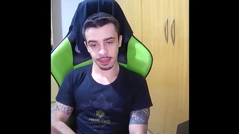 Snapshot of 1good_vibes1 chatting on November 13, 2:10 am 1good_vibes1 online show from November 13, 2:10 am