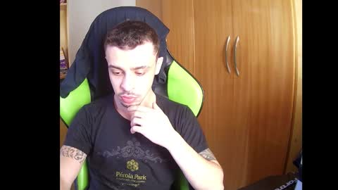 1good_vibes1 online show from December 20, 9:22 pm