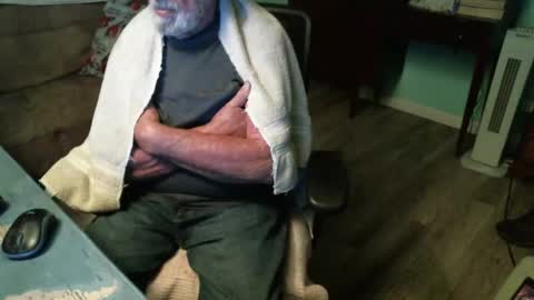 1handyanddee online show from February 7, 12:25 am