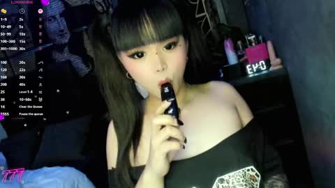 Snapshot of 1hottiegabby chatting on May 5, 1:02 am Gabby online show from May 5, 1:02 am