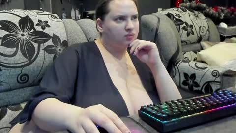1LINDSEY1 online show from December 19, 2:23 am