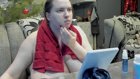 1LINDSEY1 online show from December 21, 11:44 am