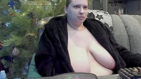 1LINDSEY1 online show from December 24, 11:17 am