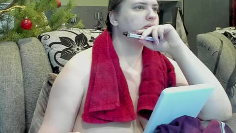 1LINDSEY1 online show from December 29, 11:18 am