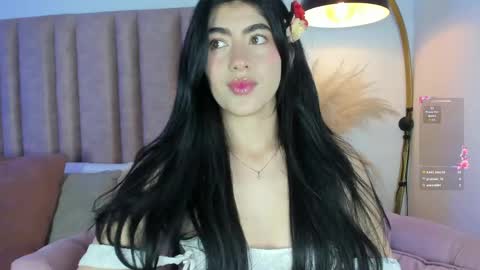 Snapshot of 1m_emily chatting on April 18, 12:47 am . online show from April 18, 12:47 am
