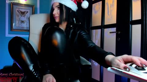 Moona  online show from December 22, 10:49 am