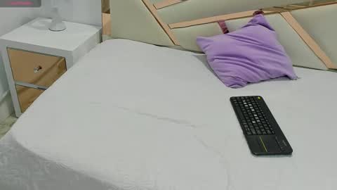 Snapshot of 1naughty_milf chatting on March 7, 8:13 am Luisa online show from March 7, 8:13 am