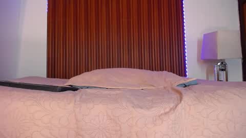 Snapshot of 1tommy9 chatting on January 4, 10:34 pm Tommy online show from January 4, 10:34 pm