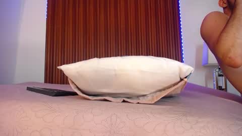 Snapshot of 1tommy9 chatting on January 7, 2:51 pm Tommy online show from January 7, 2:51 pm