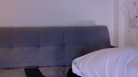 Snapshot of 1tommy9 chatting on March 21, 3:44 am Tommy online show from March 21, 3:44 am