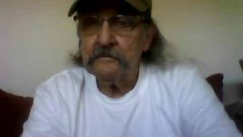 Snapshot of 1valentine chatting on July 11, 5:48 pm 1valentine online show from July 11, 5:48 pm