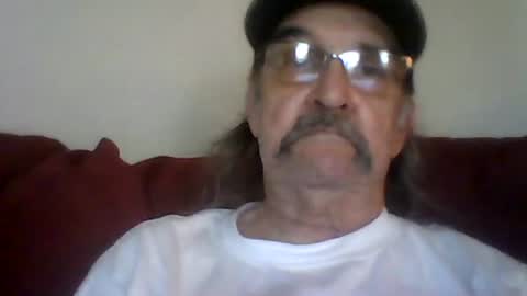 Snapshot of 1valentine chatting on July 13, 2:09 pm 1valentine online show from July 13, 2:09 pm