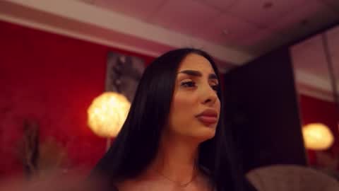 1vyanne online show from March 18, 8:50 am