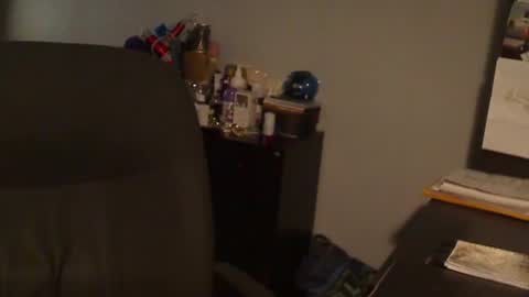 Snapshot of 1xtrahornyone chatting on December 9, 1:40 am Susan online show from December 9, 1:40 am