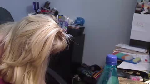 Snapshot of 1xtrahornyone chatting on January 23, 5:10 pm Susan online show from January 23, 5:10 pm