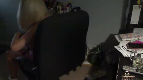 Snapshot of 1xtrahornyone chatting on November 21, 3:38 am Susan online show from November 21, 3:38 am